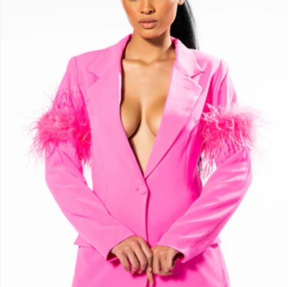 Pink feather blazer size Medium - Picture 1 of 2